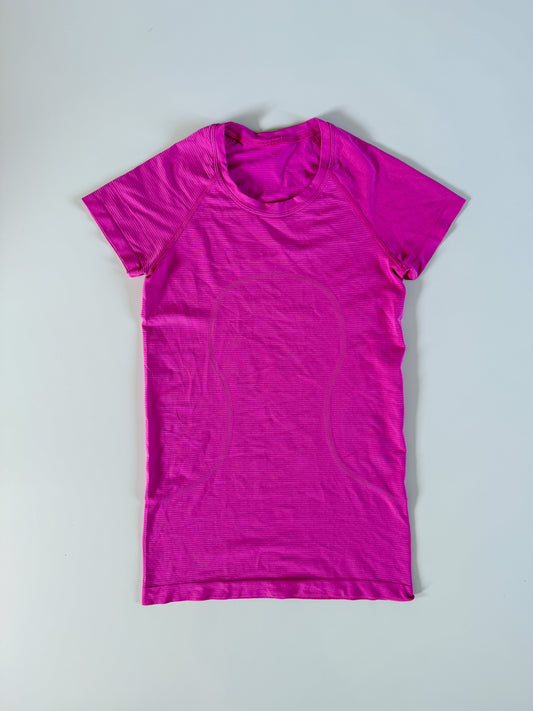 Size 4 RARE Pow Pink Swiftly Tech Short Sleeve 2.0 flaw