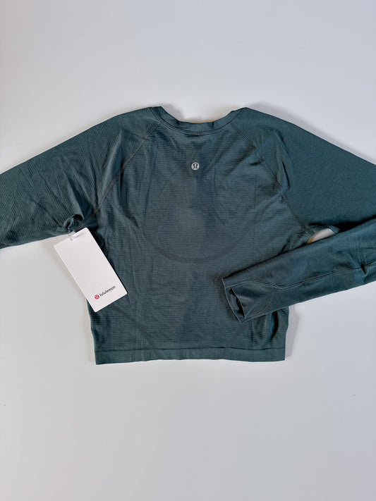 Size 8 Dark Forest Swiftly Tech Cropped Long Sleeve 2.0