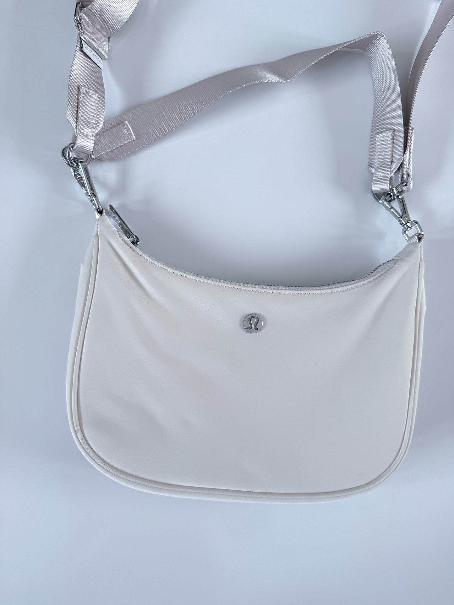 Light Ivory/Gold City Essentials Shoulder Bag 3L