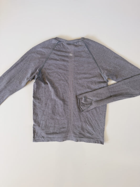 Size 8 Striped Swiftly Tech Long Sleeve race