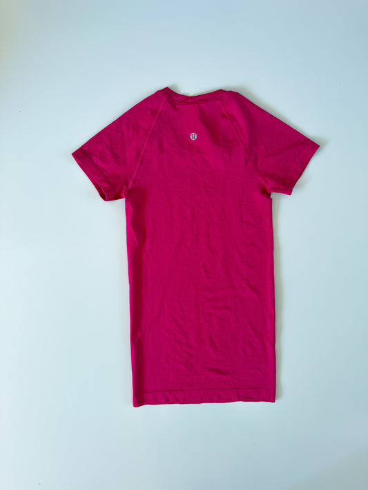 Size 0 Pomegranate Swiftly Tech Short Sleeve 2.0