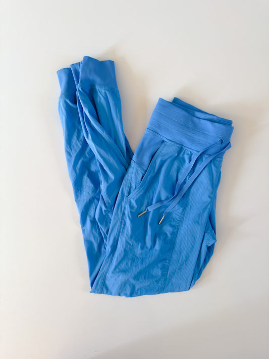 Size 2 Pool Party Dance Studio Mid-Rise Jogger