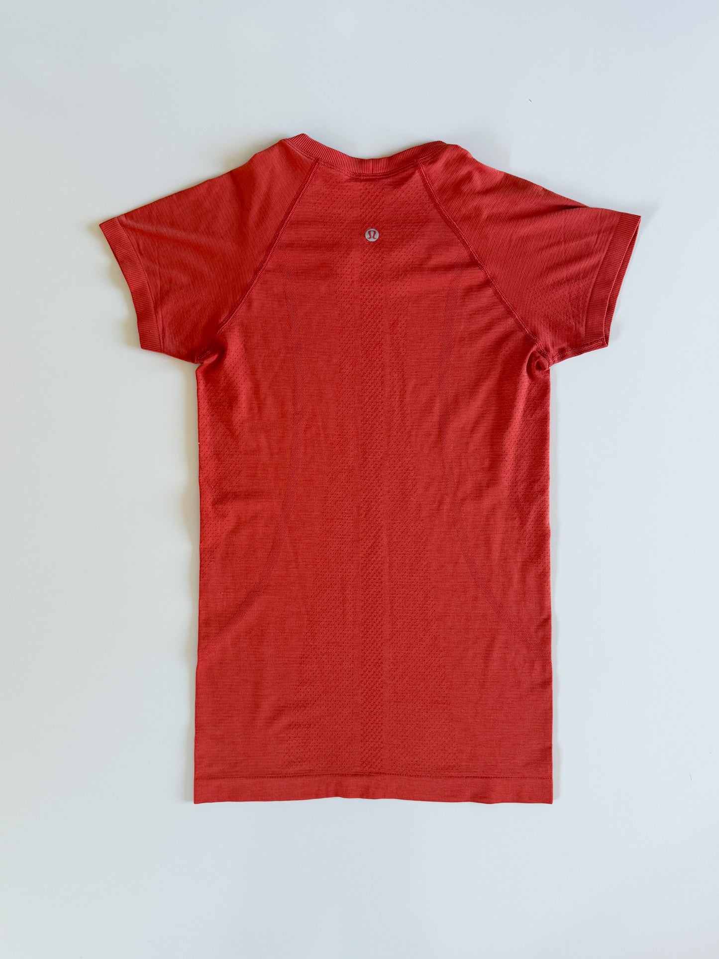 Size 4 Orange Swiftly Tech Short Sleeve 2.0