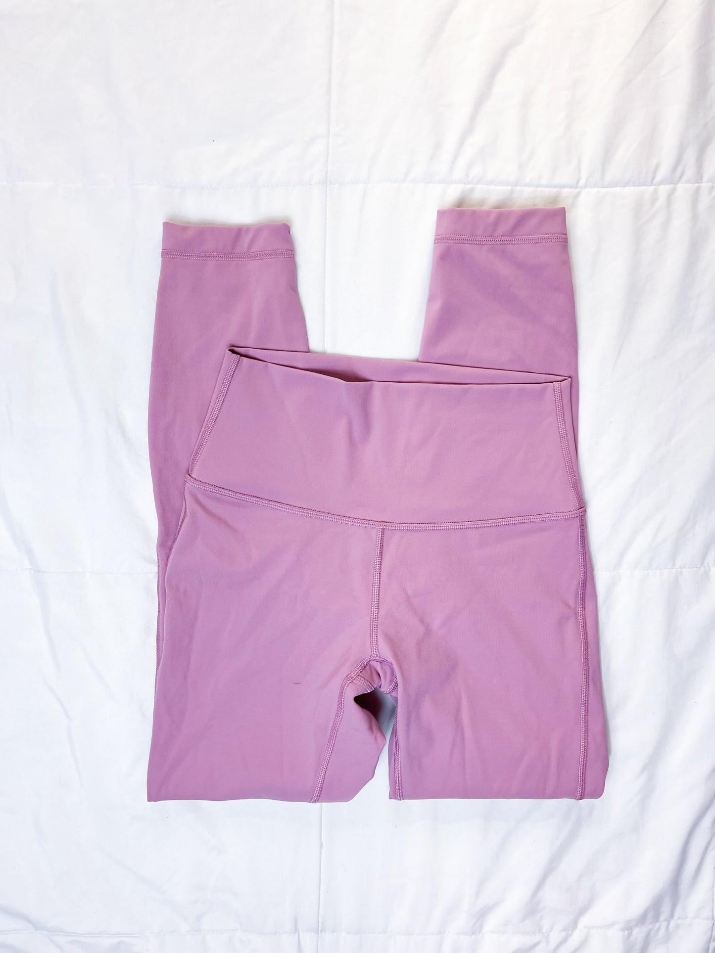 Size 4 Light Purple Wunder Under 25" flaw