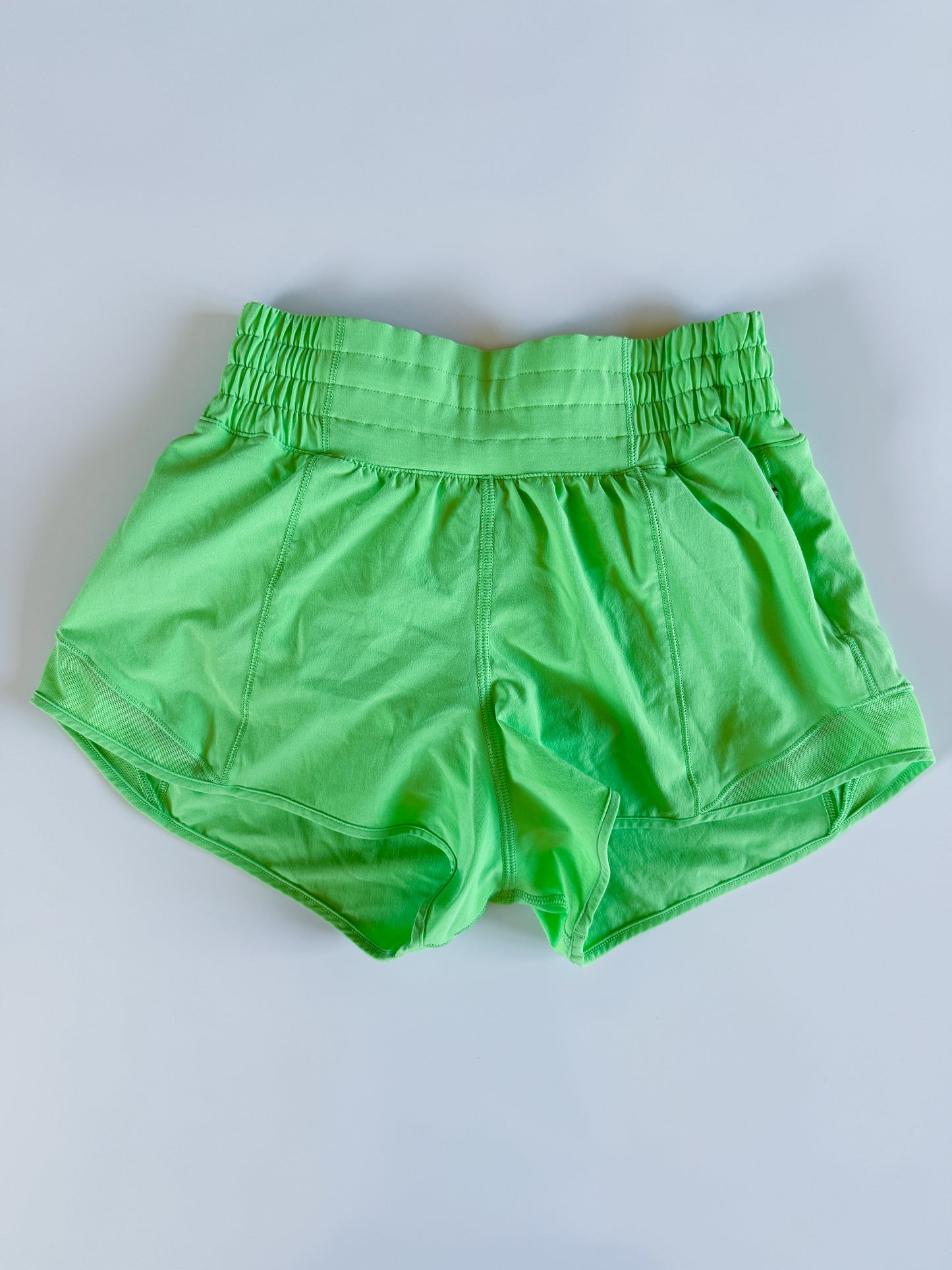 Size 2 RARE HIGHRISE Scream Green Hotty Hot 2.5"