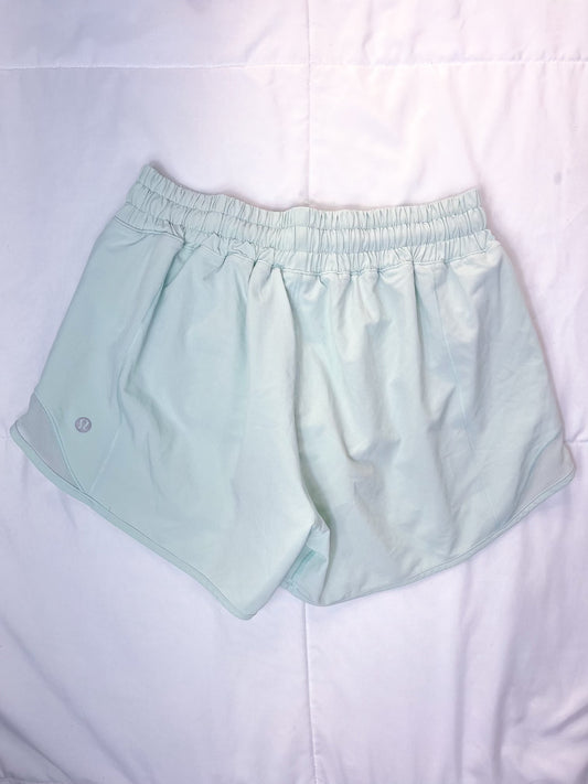 Size 4 Delicate Mint Hotty Hot 4"