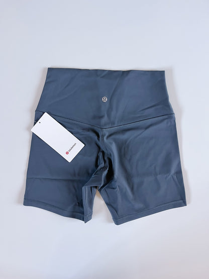 Size 6,8 NWT Oil Blue Align Short 6"