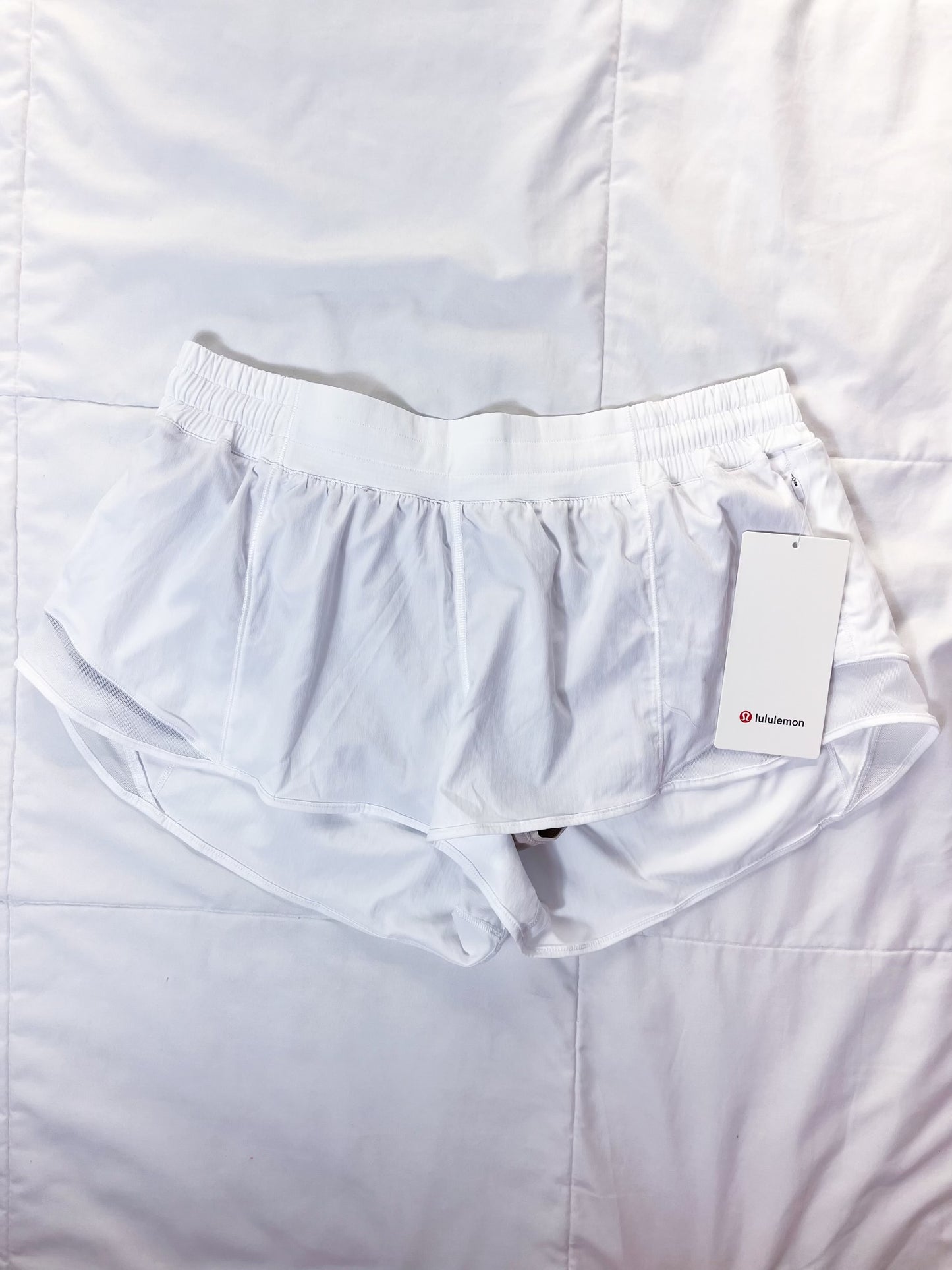 Size 14 NWT White Hotty Hot 2.5"