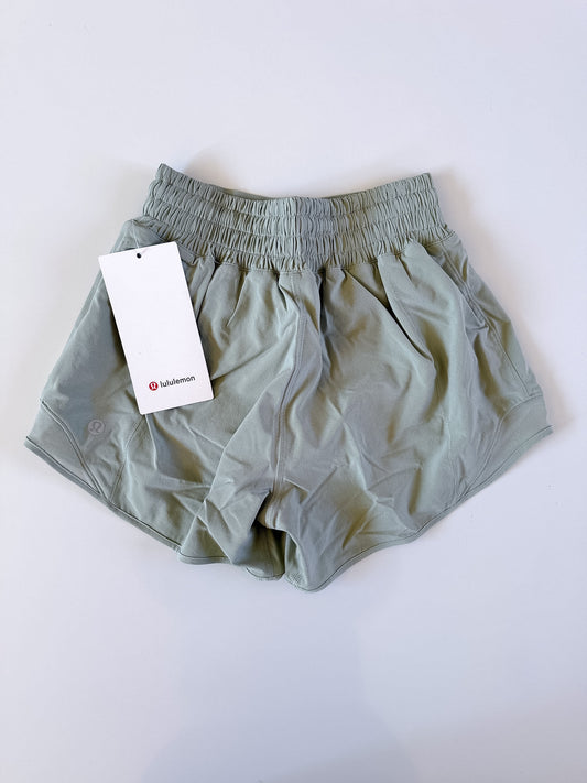 Size 0 NWT Fog Green Hotty Hot 4"