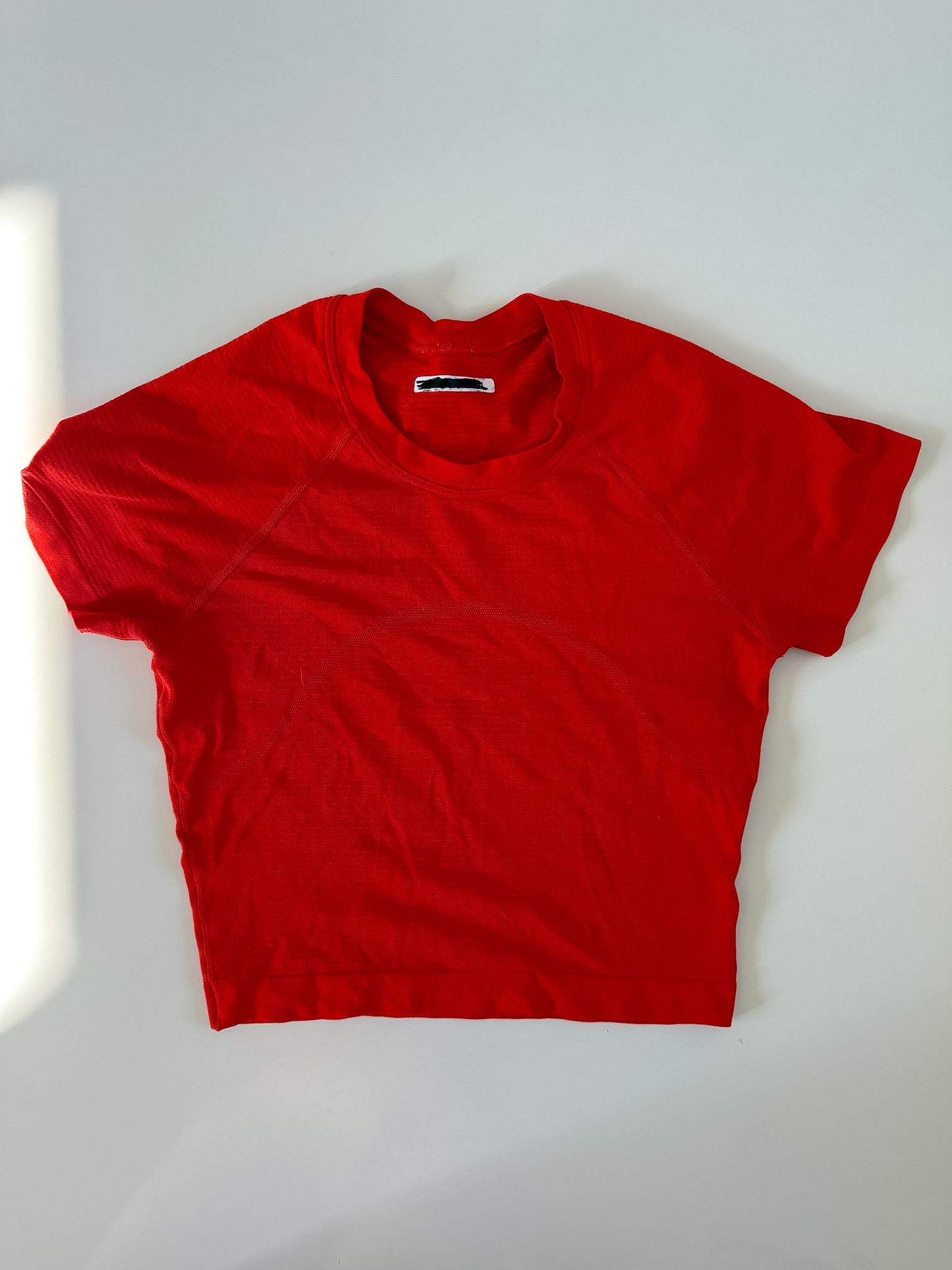Size 4 Hot Heat Swiftly Tech Short Sleeve crop *description