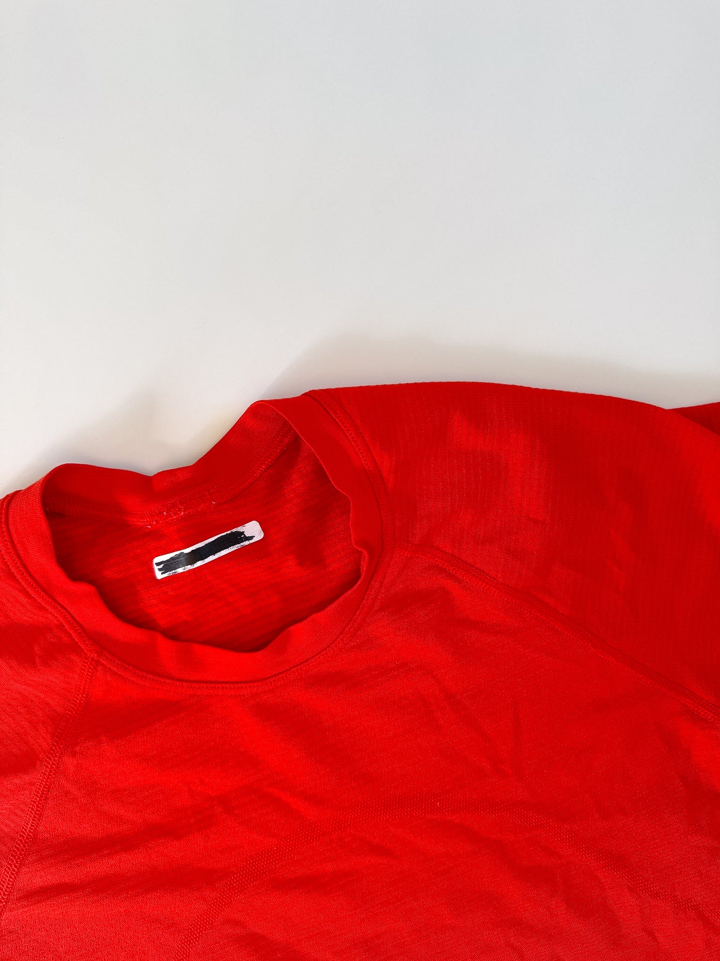 Size 4 Hot Heat Swiftly Tech Short Sleeve crop *description