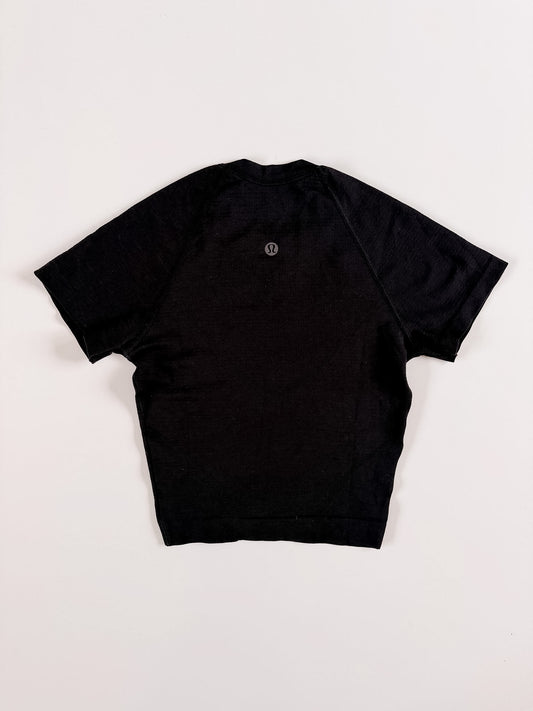 Size 0 Black Swiftly Short Sleeve crop