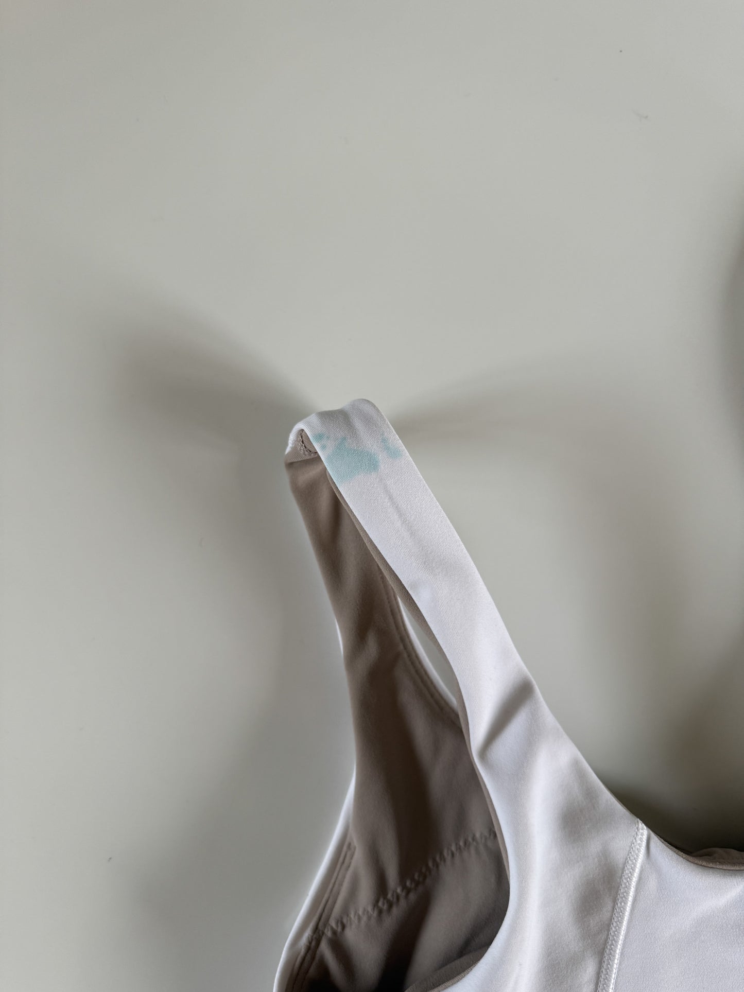 Size 6 White Align Tank *description