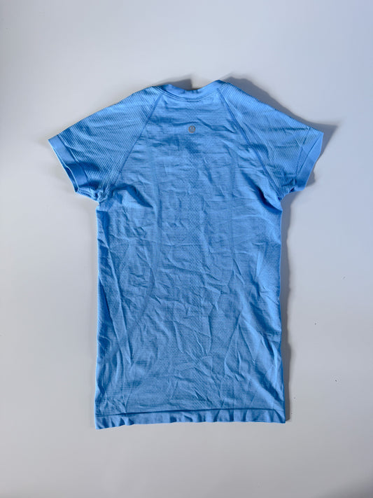 Size 4 Aero Blue Swiftly Tech Short Sleeve 2.0