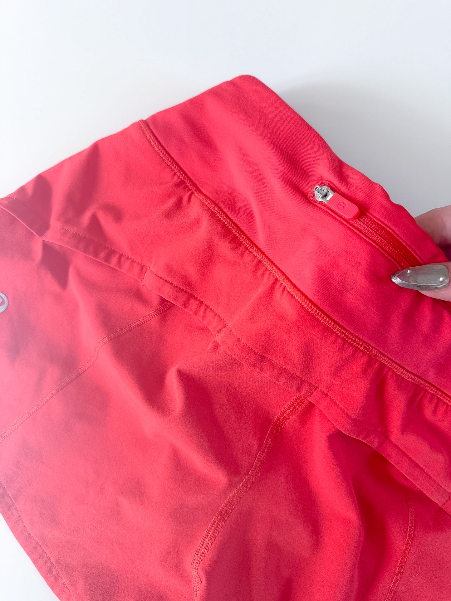 Size 4 Carnation Red Speed Up description