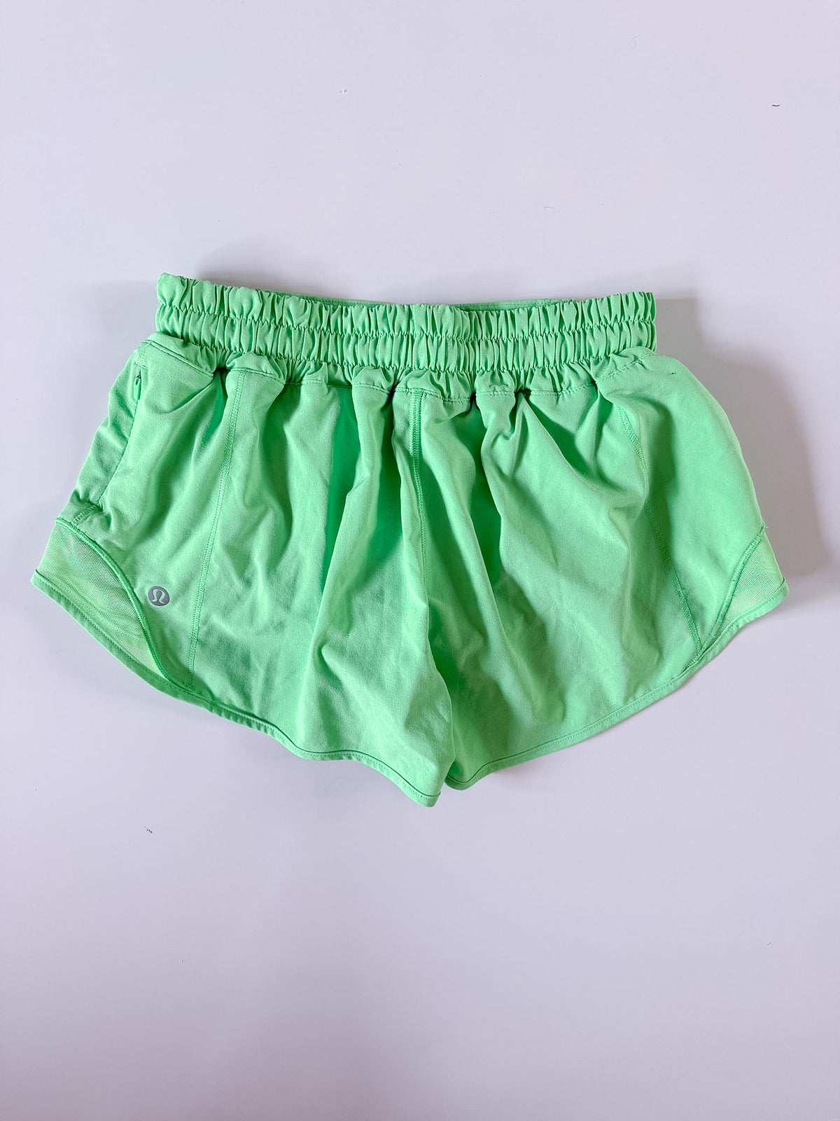 Size 4 Pistachio Hotty Hot 2.5"