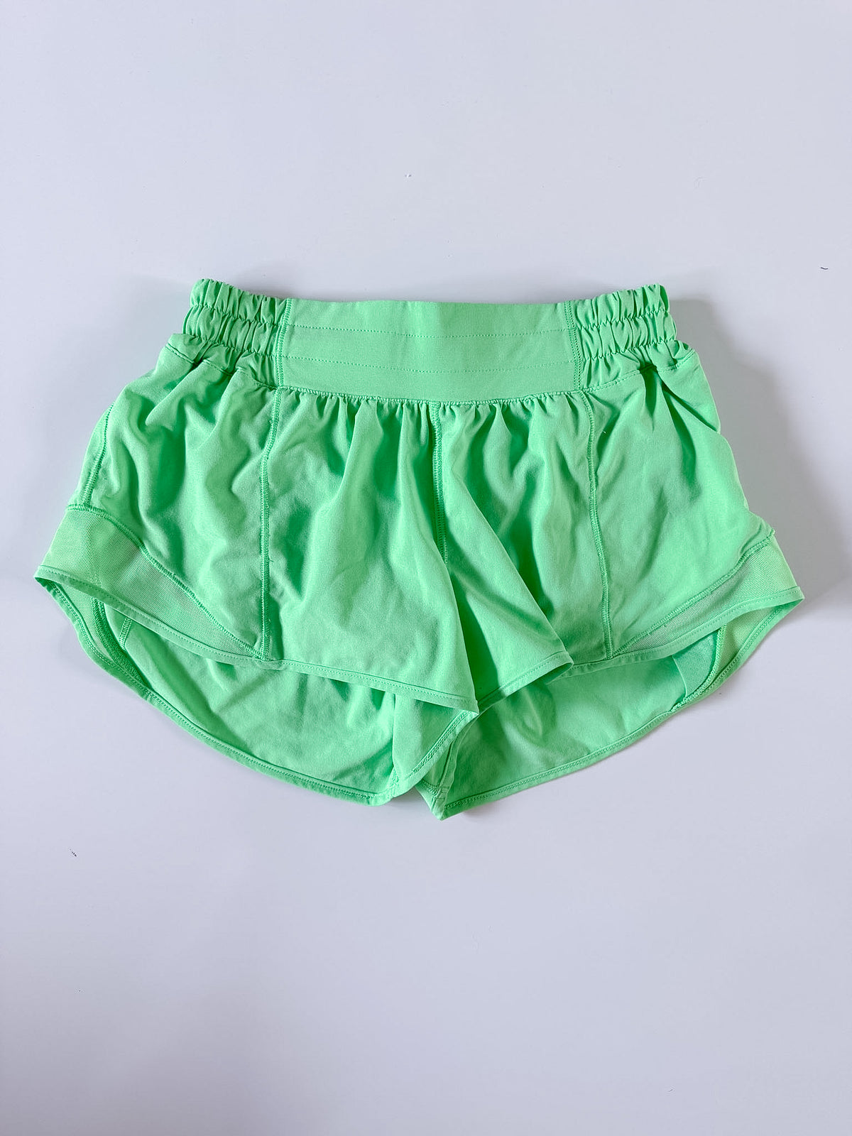 Size 4 Pistachio Hotty Hot 2.5"