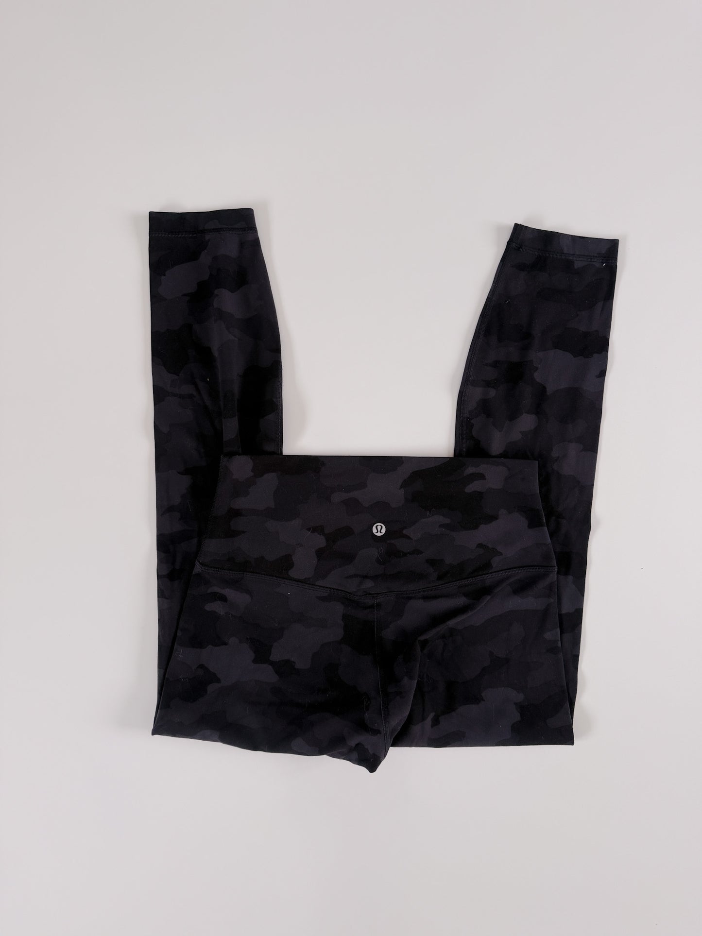 Size 8 Black Camo Align 25"