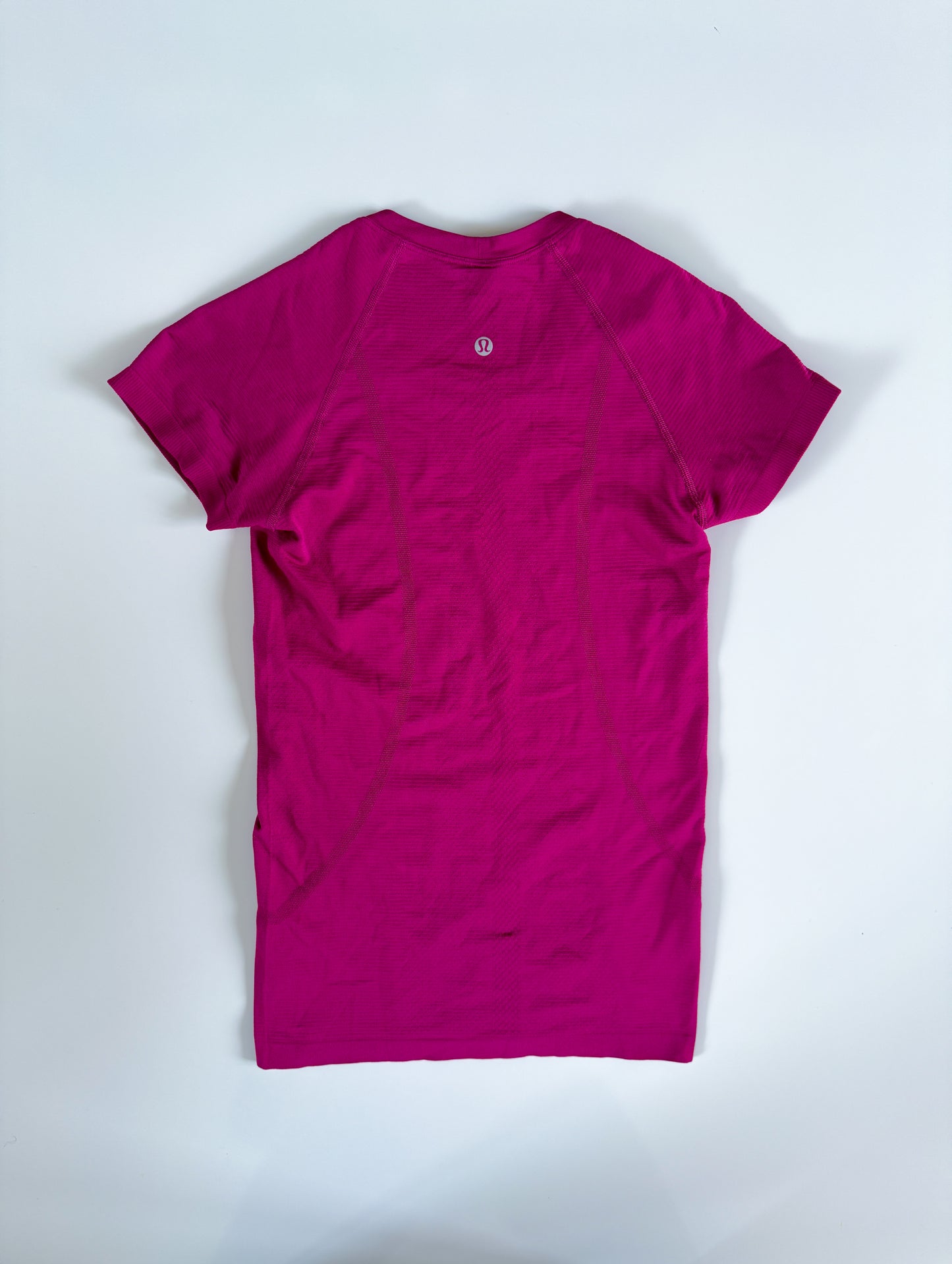 Size 4,6 Magenta Purple Swiftly Tech Short Sleeve 2.0