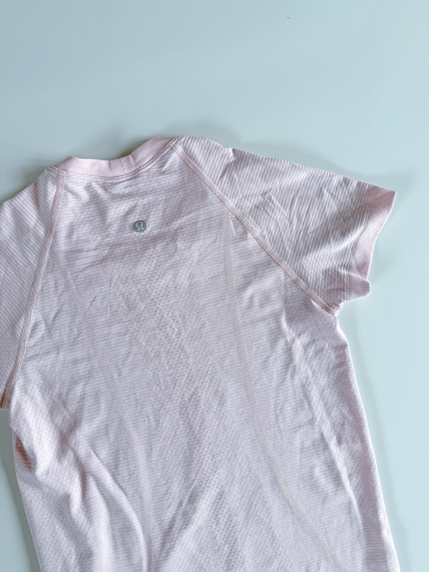 Size 0,4 RARE Strawberry Milkshake Swiftly Tech Short Sleeve 2.0