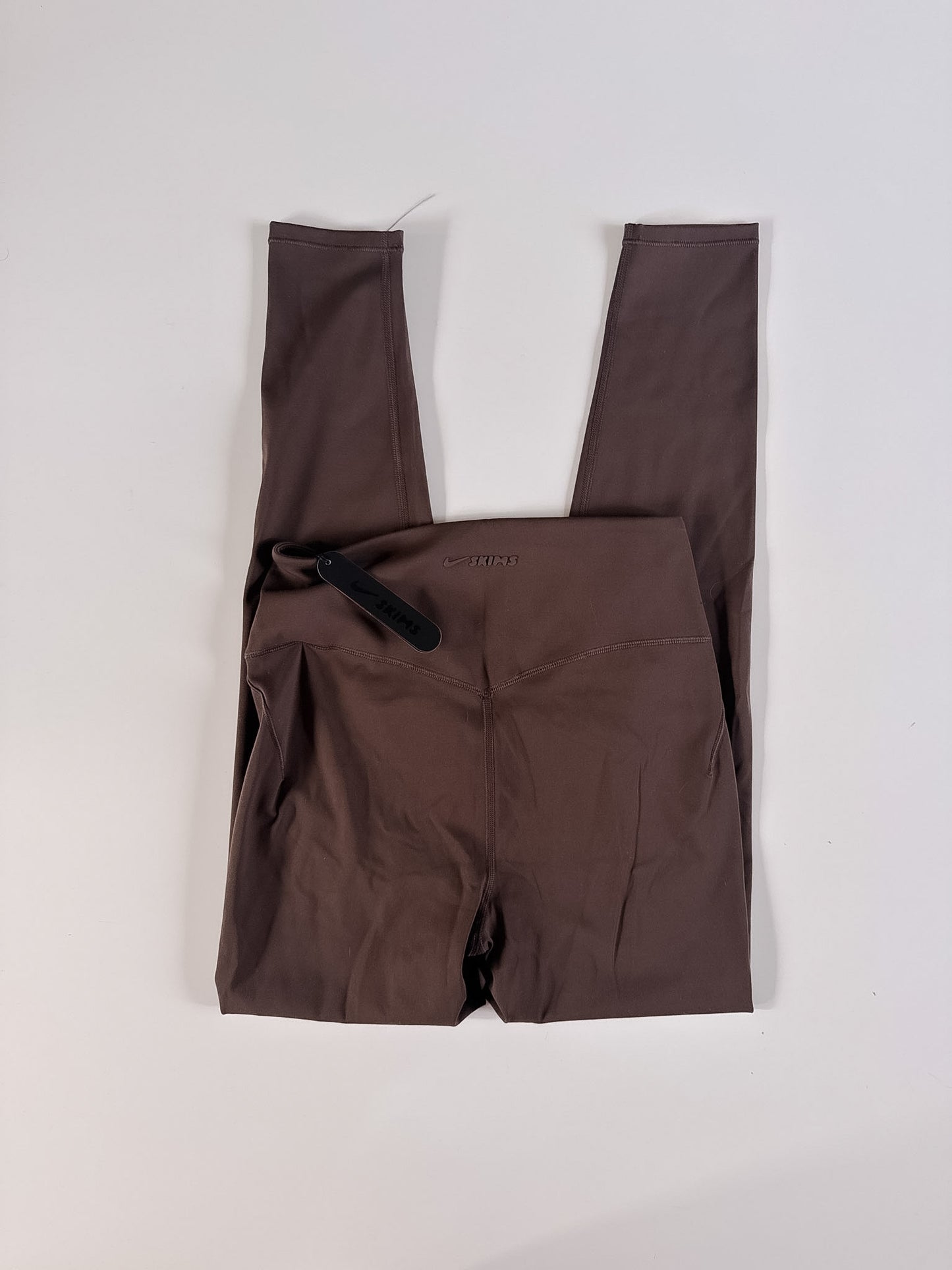 Small NWT NlKEXSKIMS Legging 26"
