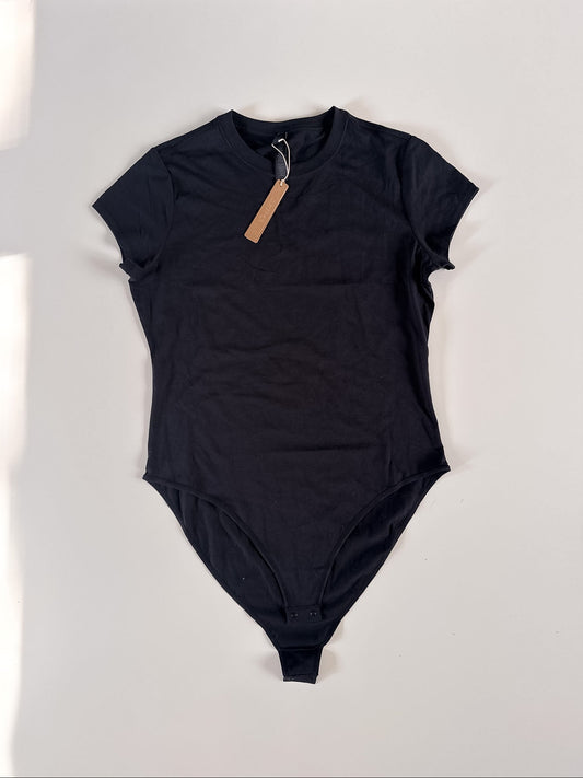 Large NWT SKIMS Relaxed Tee Bodysuit