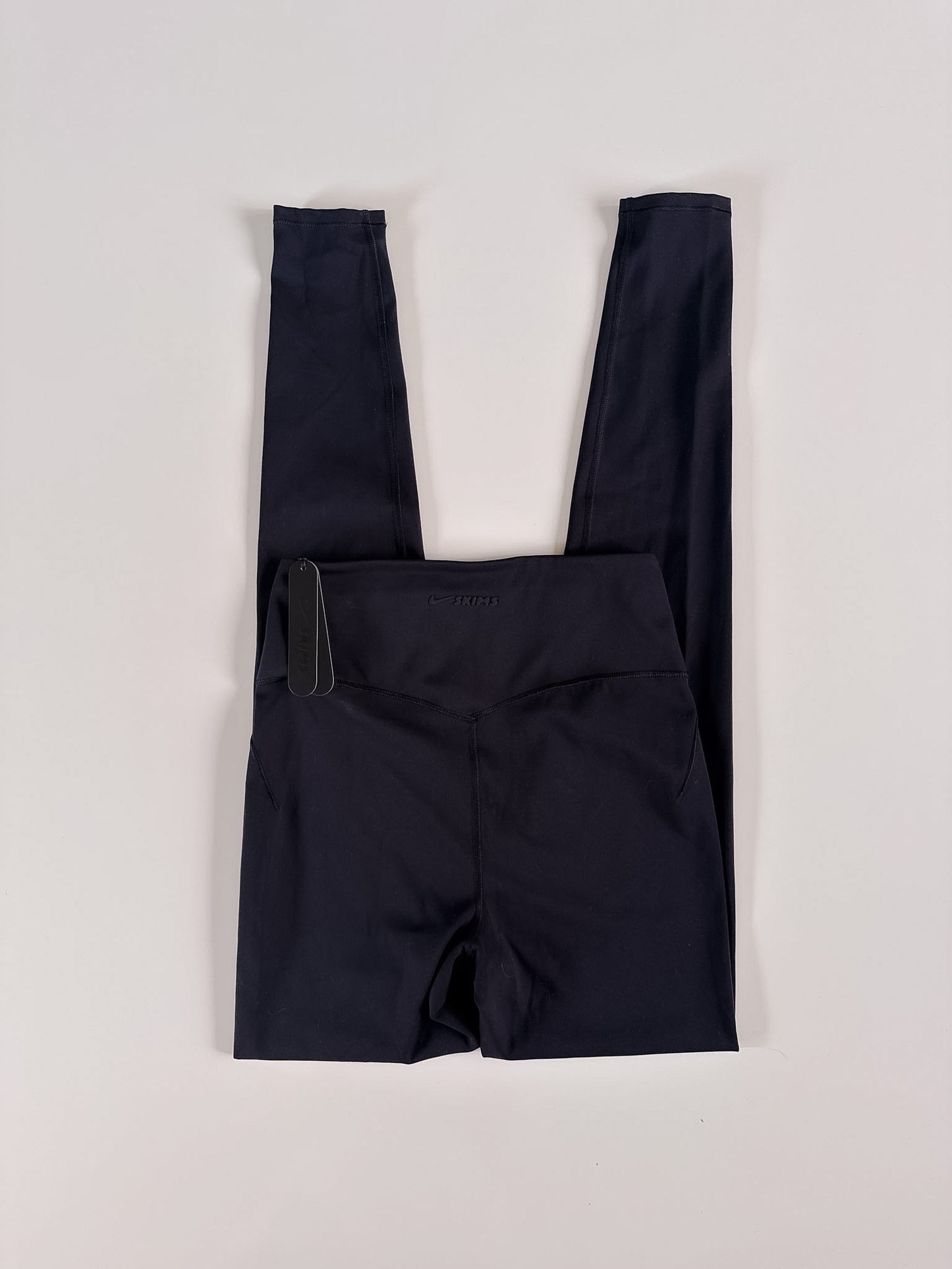 S,L,XL NWT NlKEXSKIMS Legging 29"