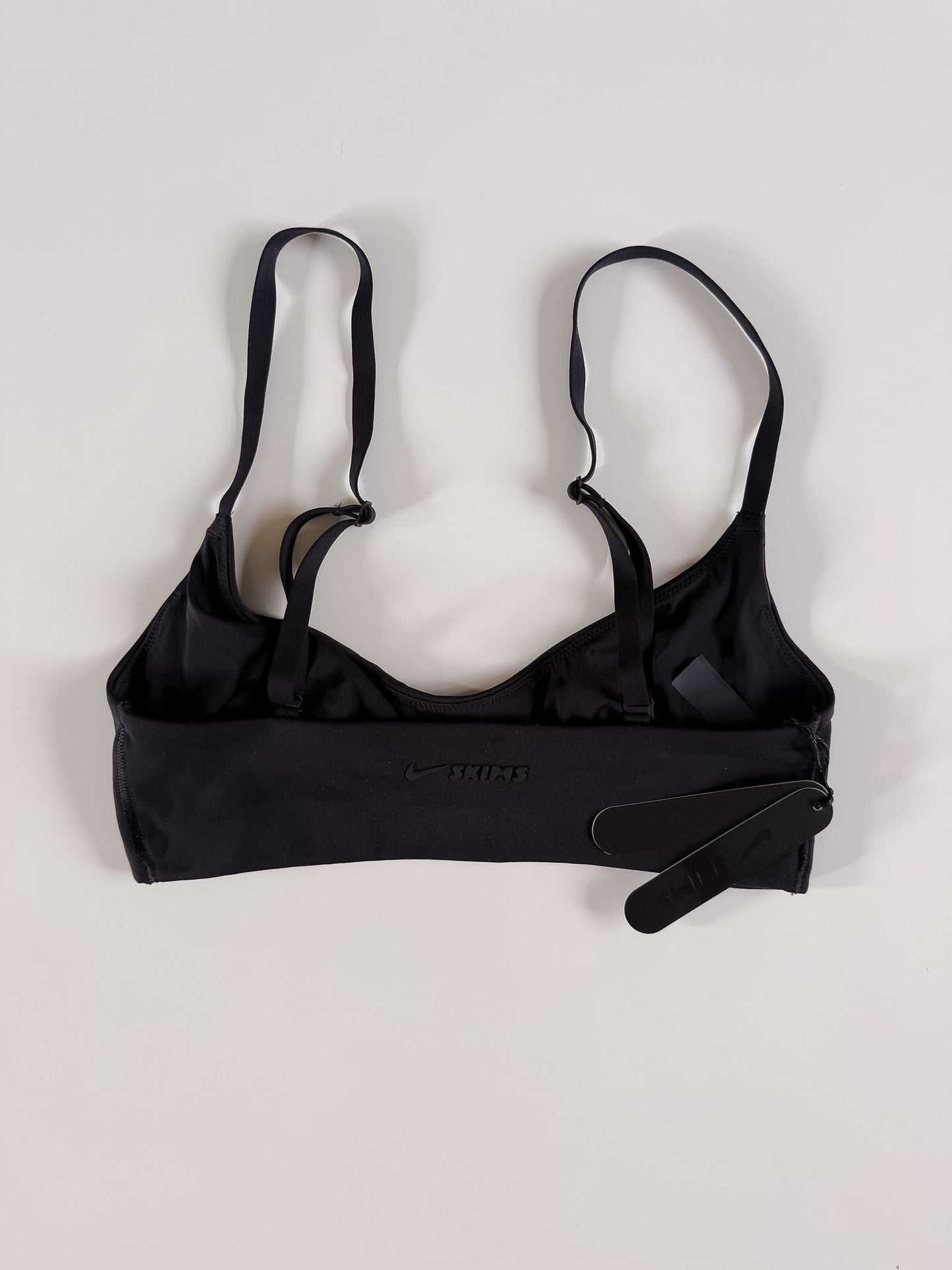 Small NWT NlKEXSKIMS Micro Scoop Bra