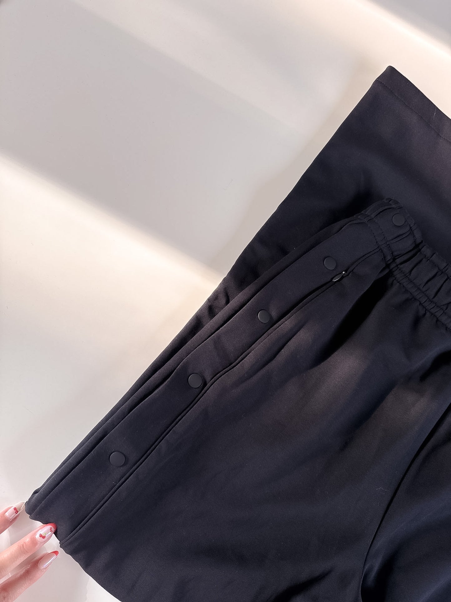 Small NWT NlKEXSKIMS Matte Tricot Pant