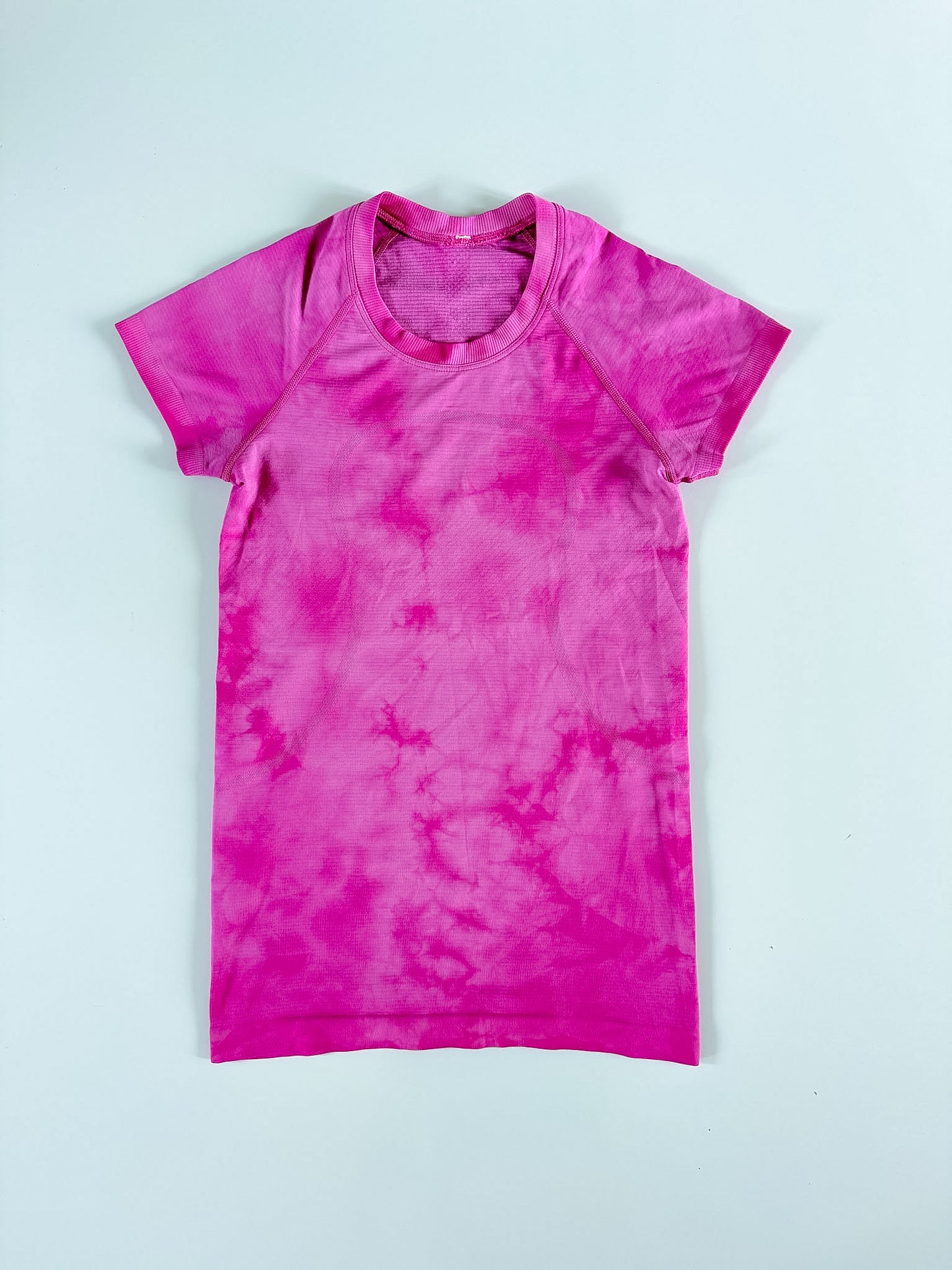 Size 4 RARE Sonic Pink Marble Dye Swiftly Tech Short Sleeve 2.0