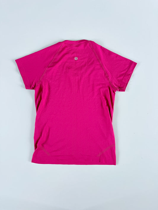 Size 4 Pomegrante Swiftly Tech Short Sleeve 2.0 race
