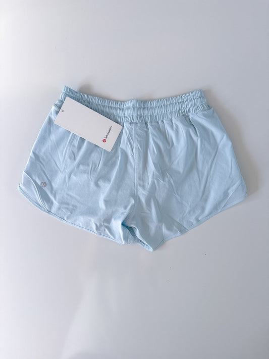 Size 6 NWT RARE Powder Blue Hotty Hot 4"