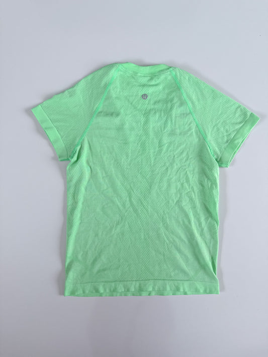 Size 4 Scream Green Swiftly Tech Short Sleeve 2.0 race