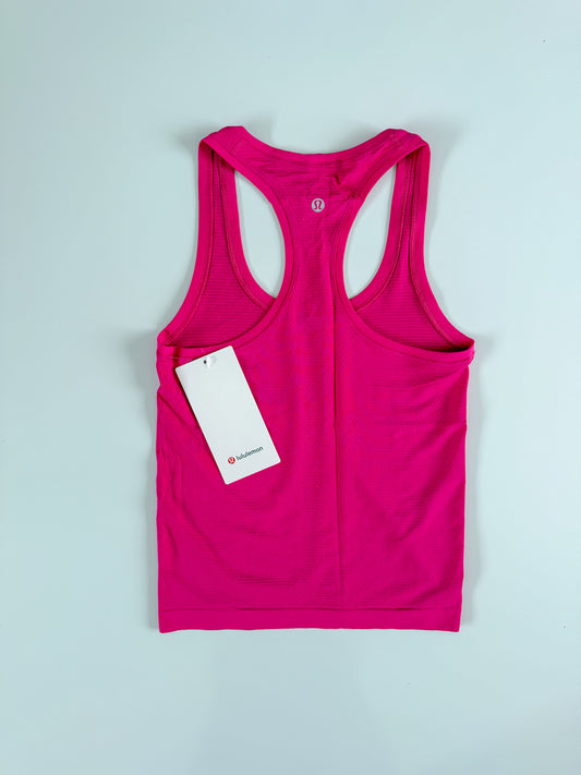 Size 2,8 NWT Jewelled Magenta Swiftly Tech Tank 2.0 Race