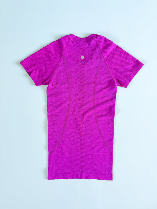 Size 0, 4 Purple Highlight Swiftly Tech Short Sleeve 2.0