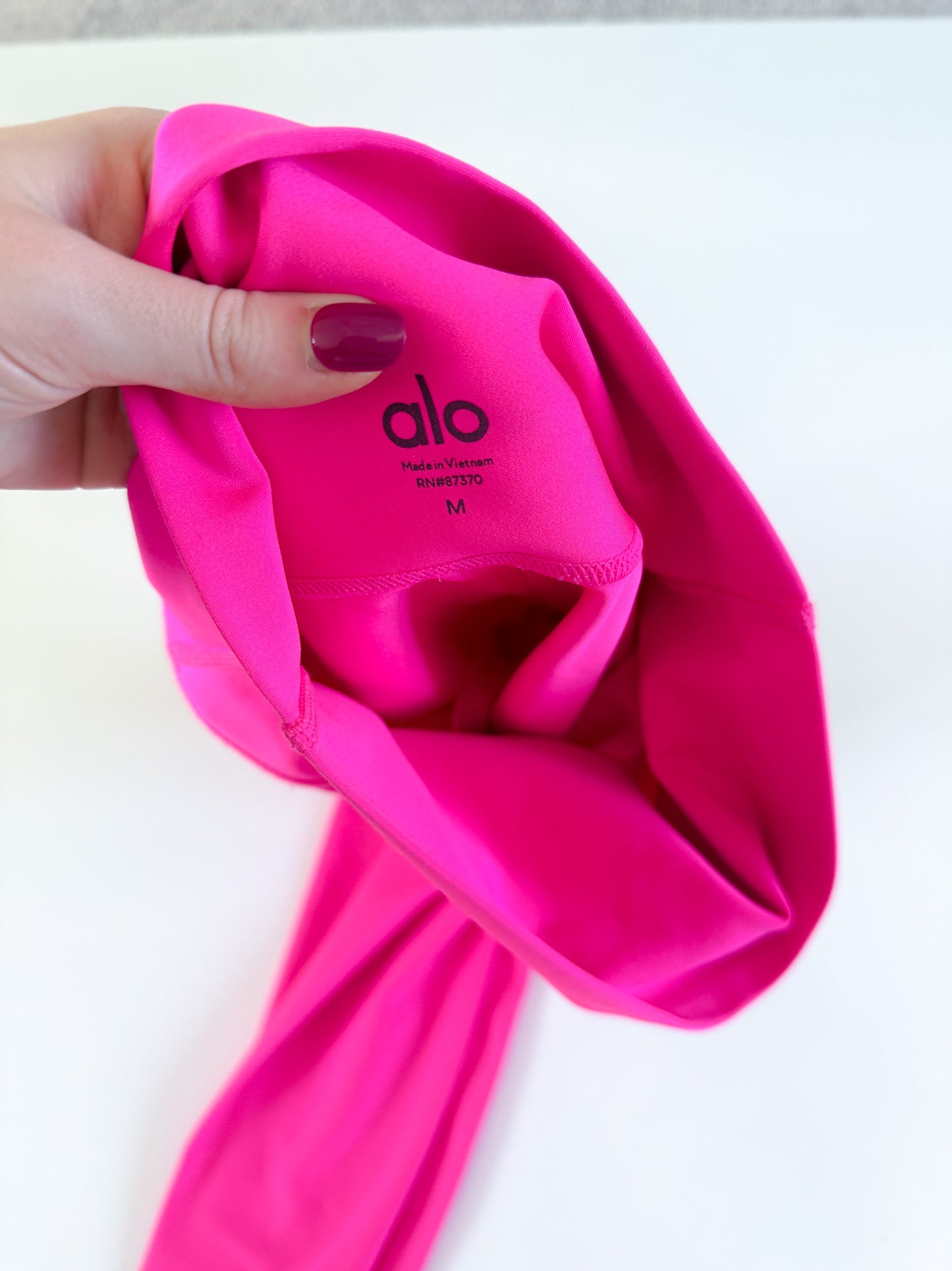 Medium Hot Pink Alo Airlift Legging 28"