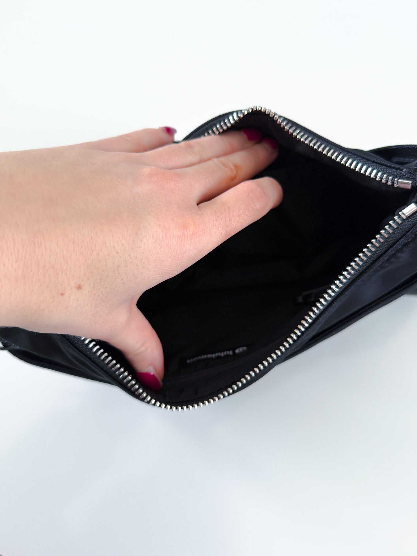 Black City Essentials Bag 3L