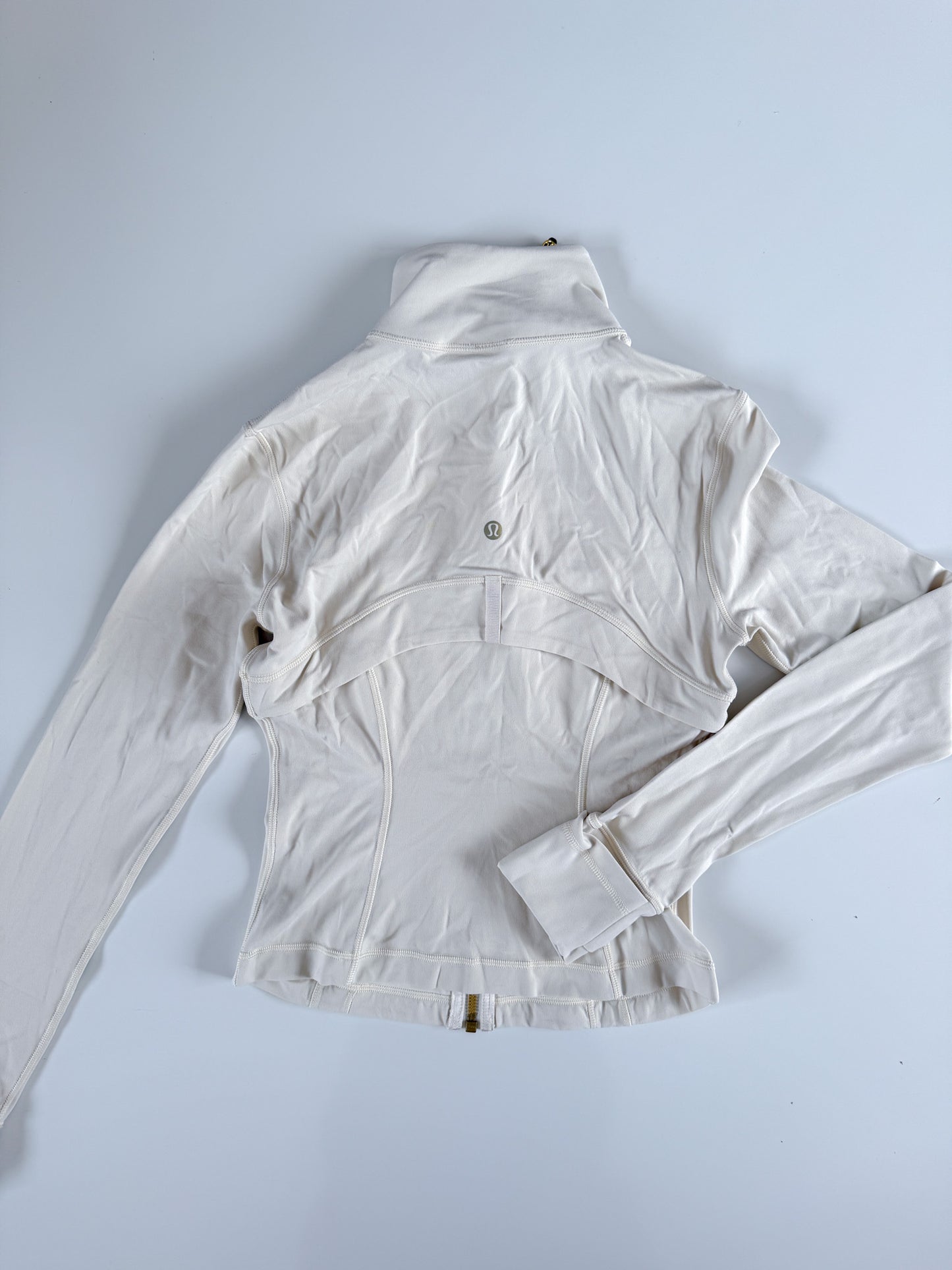 Size 4,8 Light Ivory/Gold Cropped Define Jacket Nulu