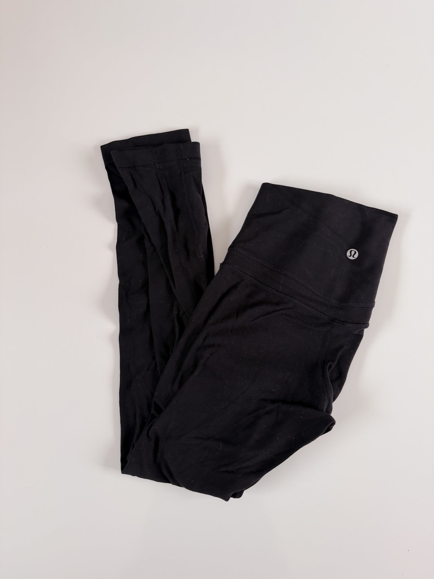 Size 4 Black Align 25" description