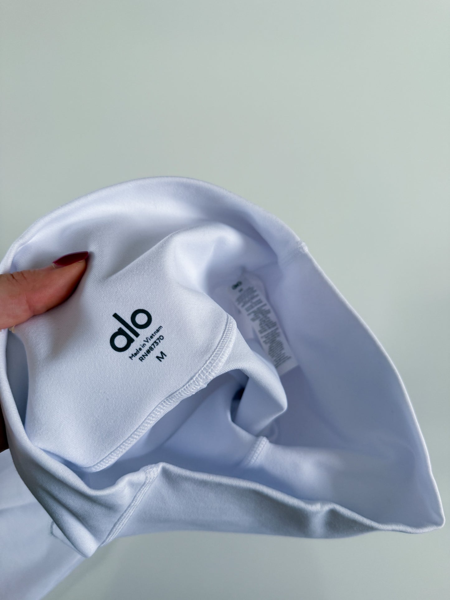 Medium White Alo Legging