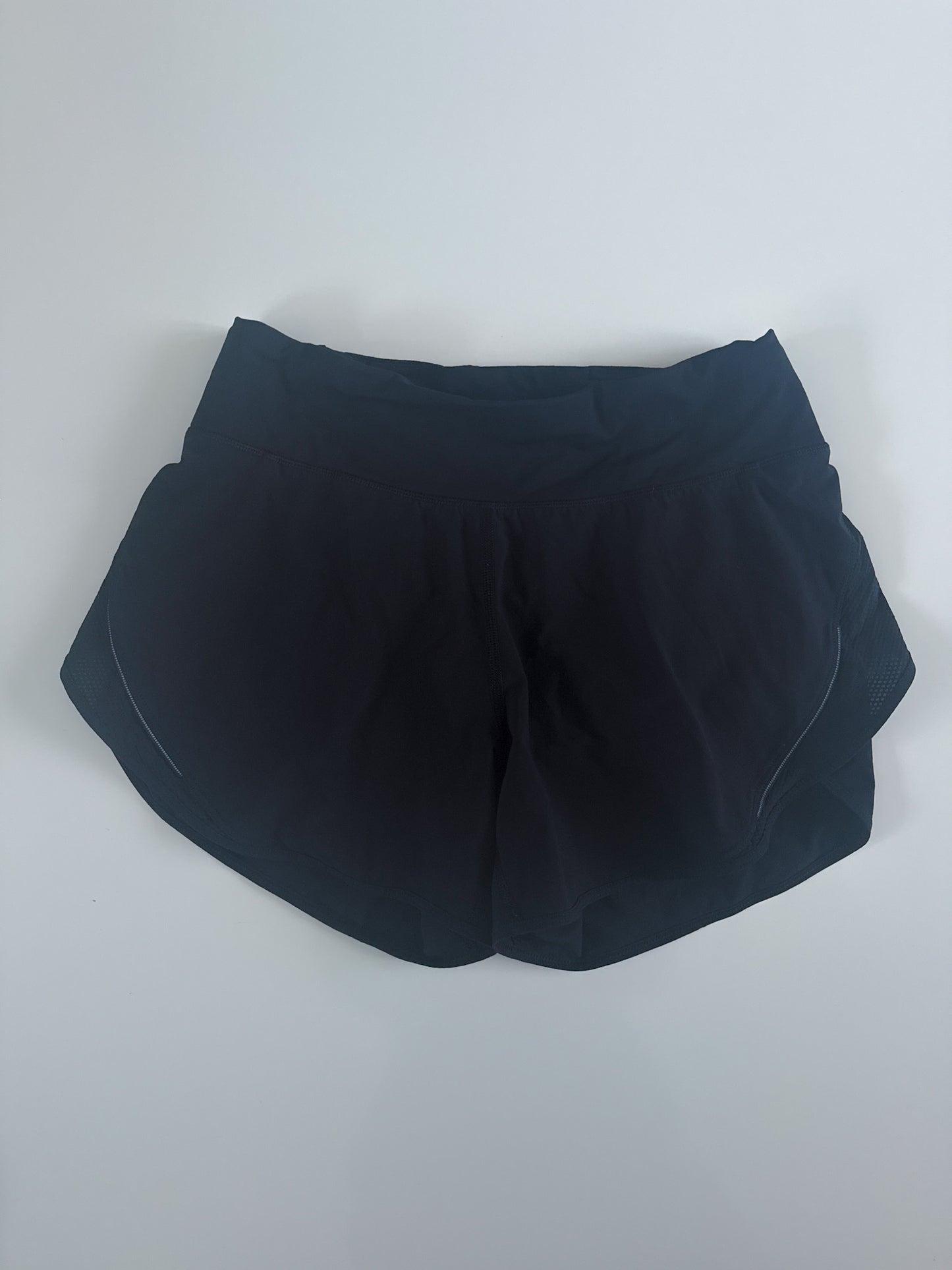 Size 6 Black Run Off Route High Rise Short 4"