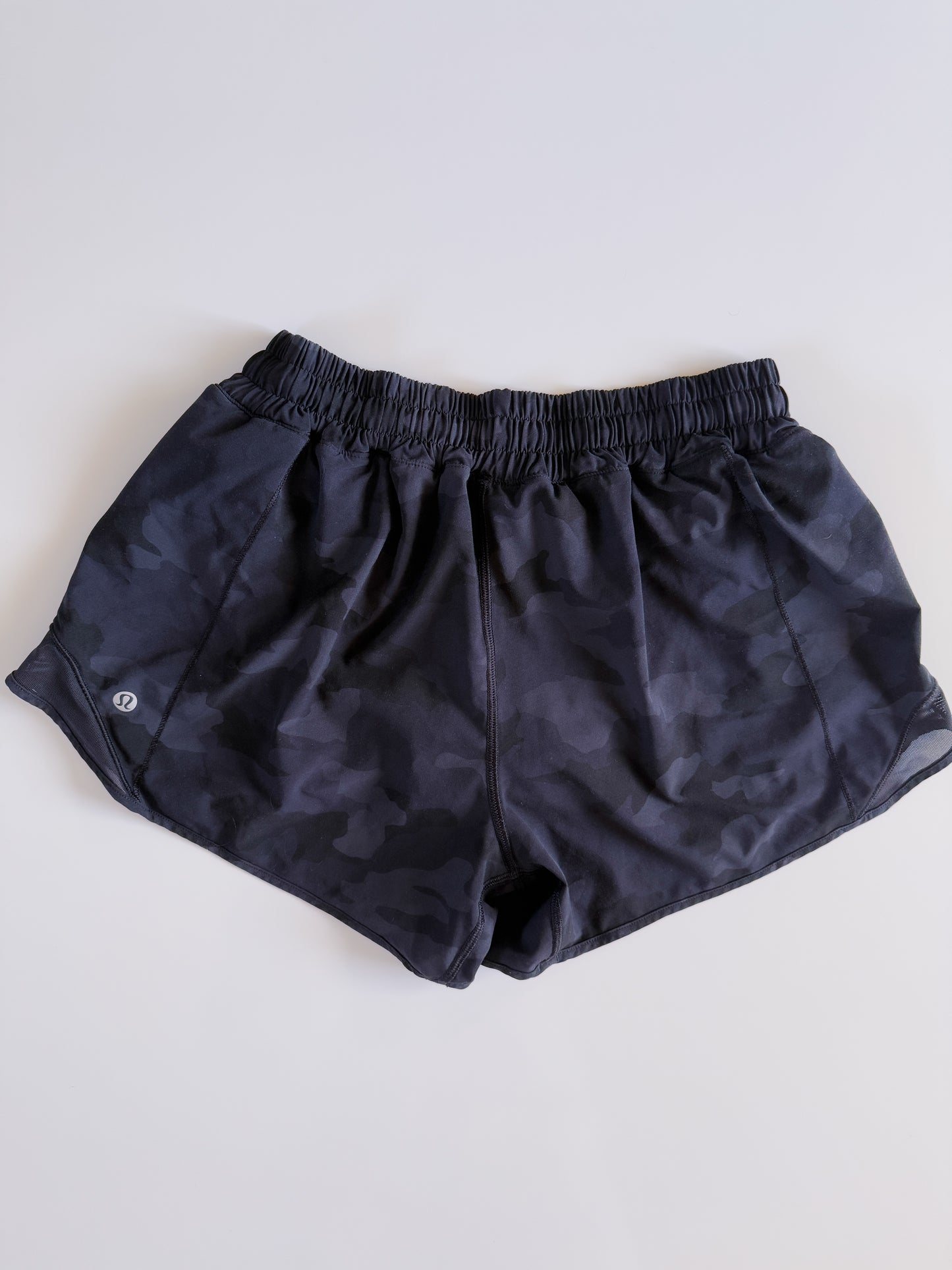 Size 4 Black Camo Hotty Hot 2.5" no liner