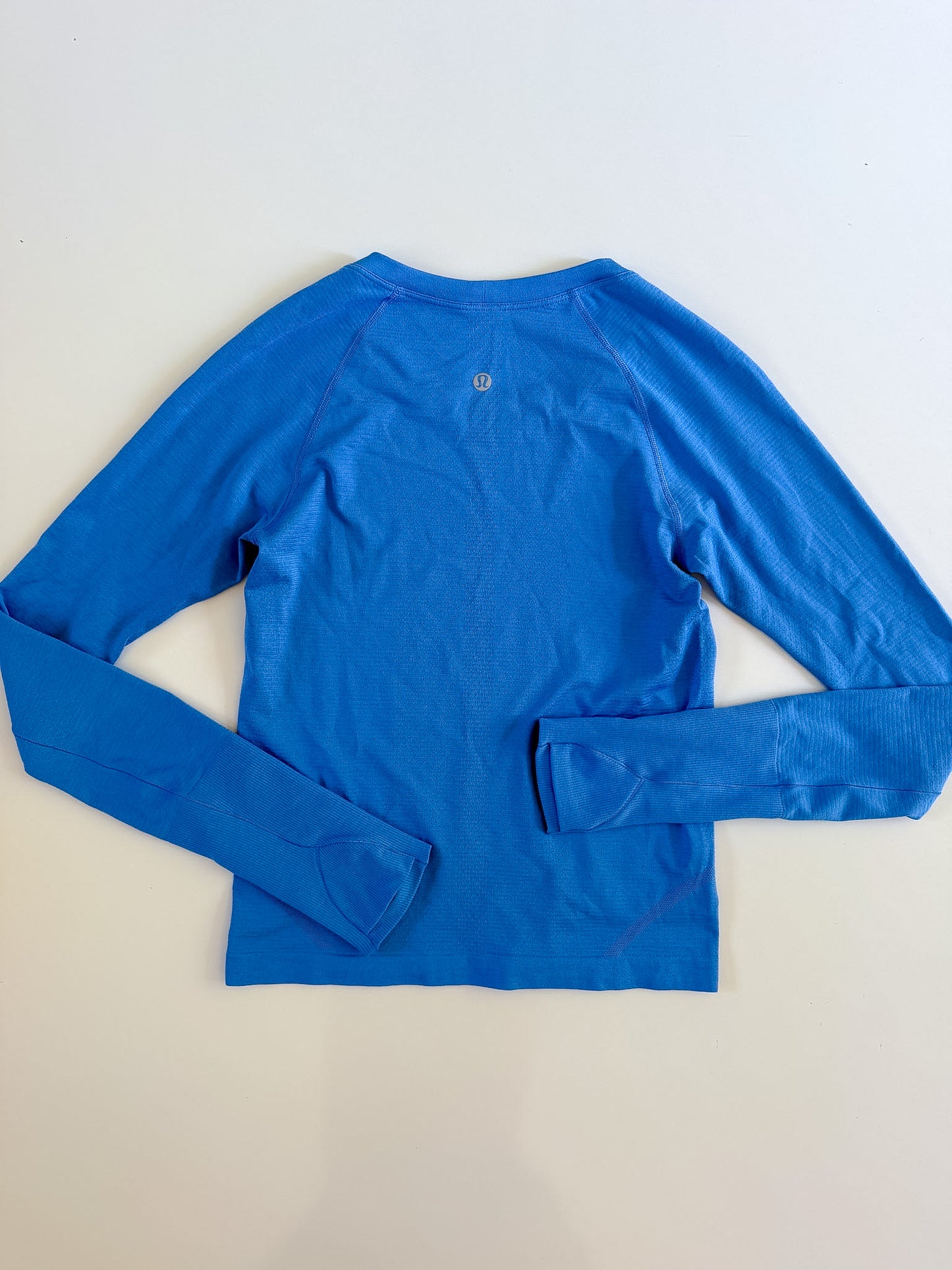 Size 4 RARE Blue Nile Swiftly Tech Long Sleeve 2.0 race