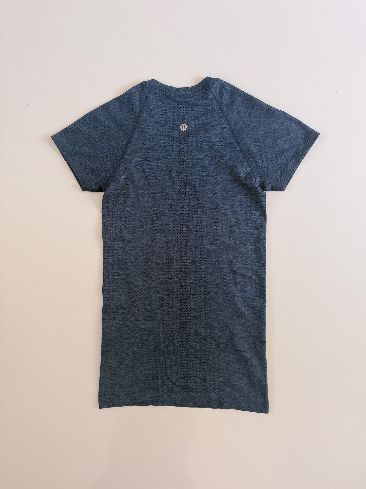 Size 2 Heathered Blue Swiftly Tech Short Sleeve 2.0