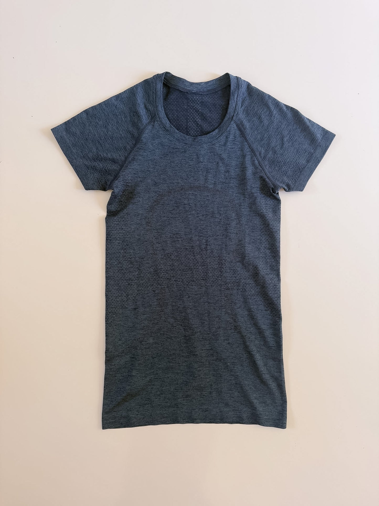 Size 2 Heathered Blue Swiftly Tech Short Sleeve 2.0