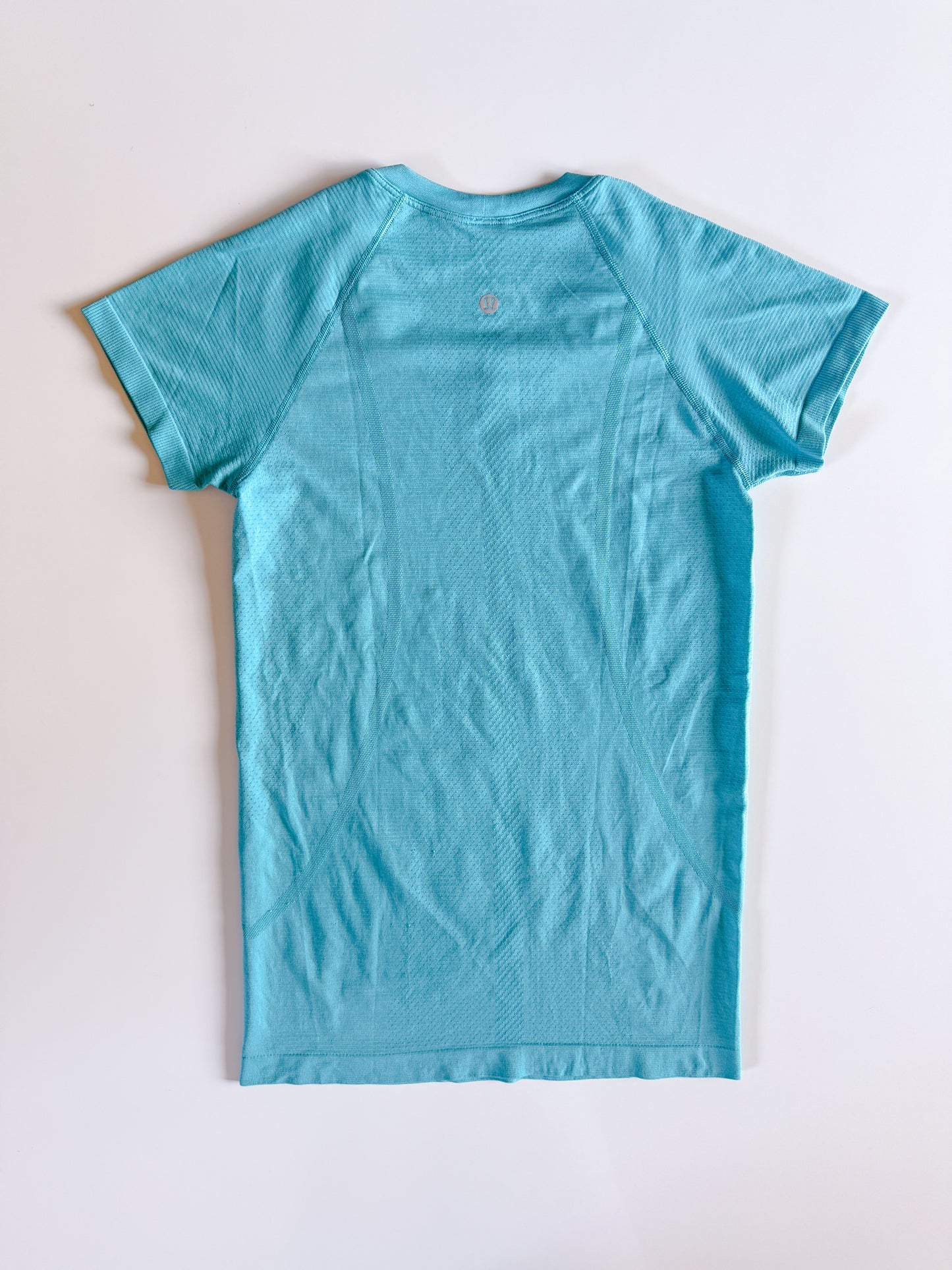 Size 6 RARE Tidal Teal Swiftly Tech Short Sleeve