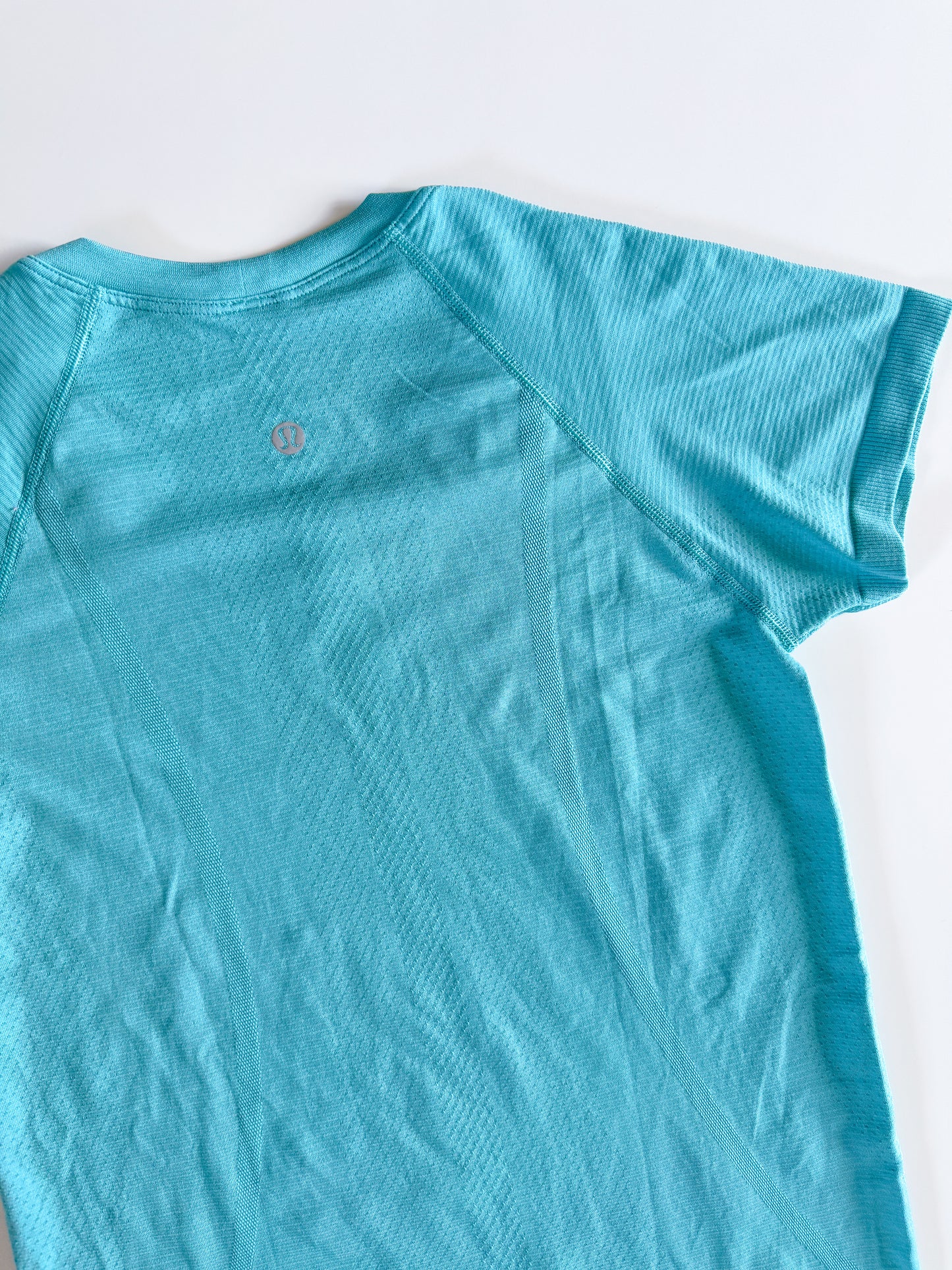 Size 6 RARE Tidal Teal Swiftly Tech Short Sleeve