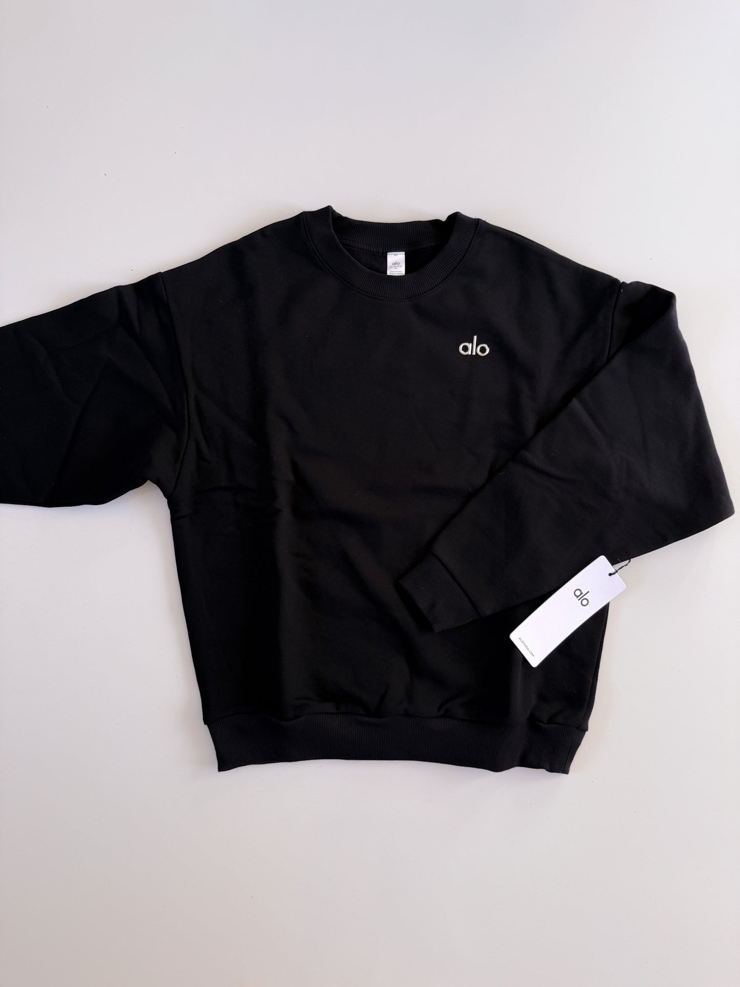 XS,S NWT Black Accolade Crewneck