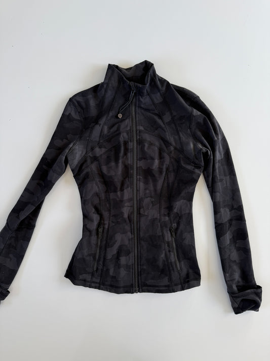Size 4 Black Camo Define Jacket description