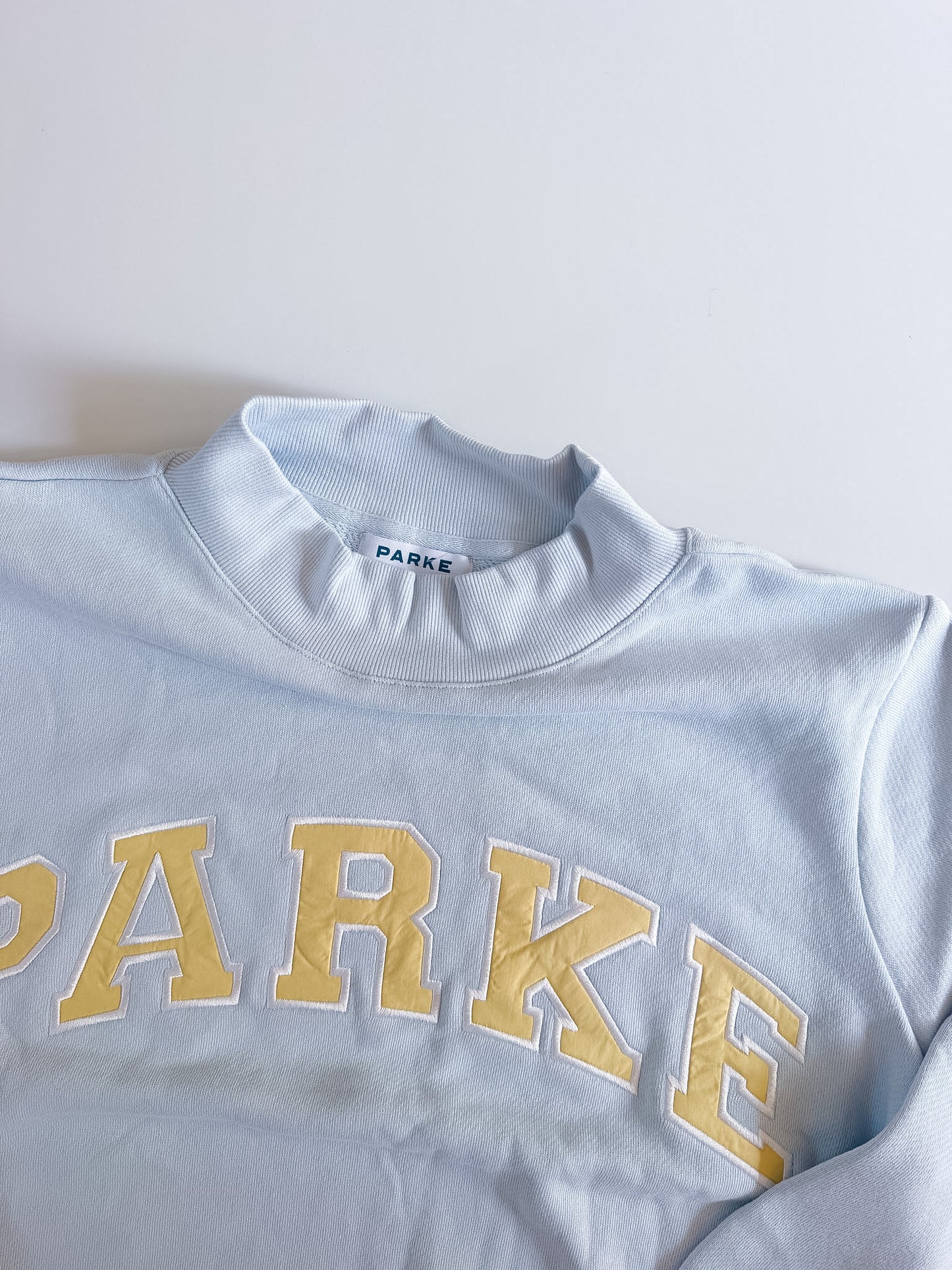 RARE Blueberry Lemonade PARKE Mockneck